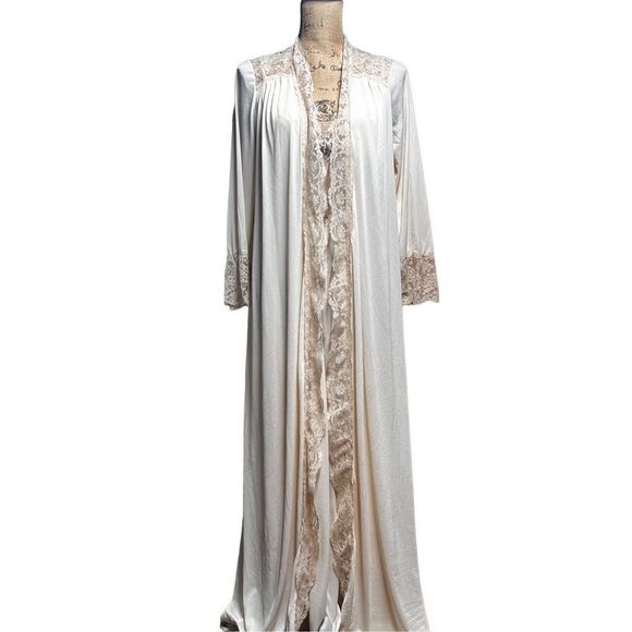 Vintage OLGA Ivory/Cream Lace Night Gown & Robe Women size Large